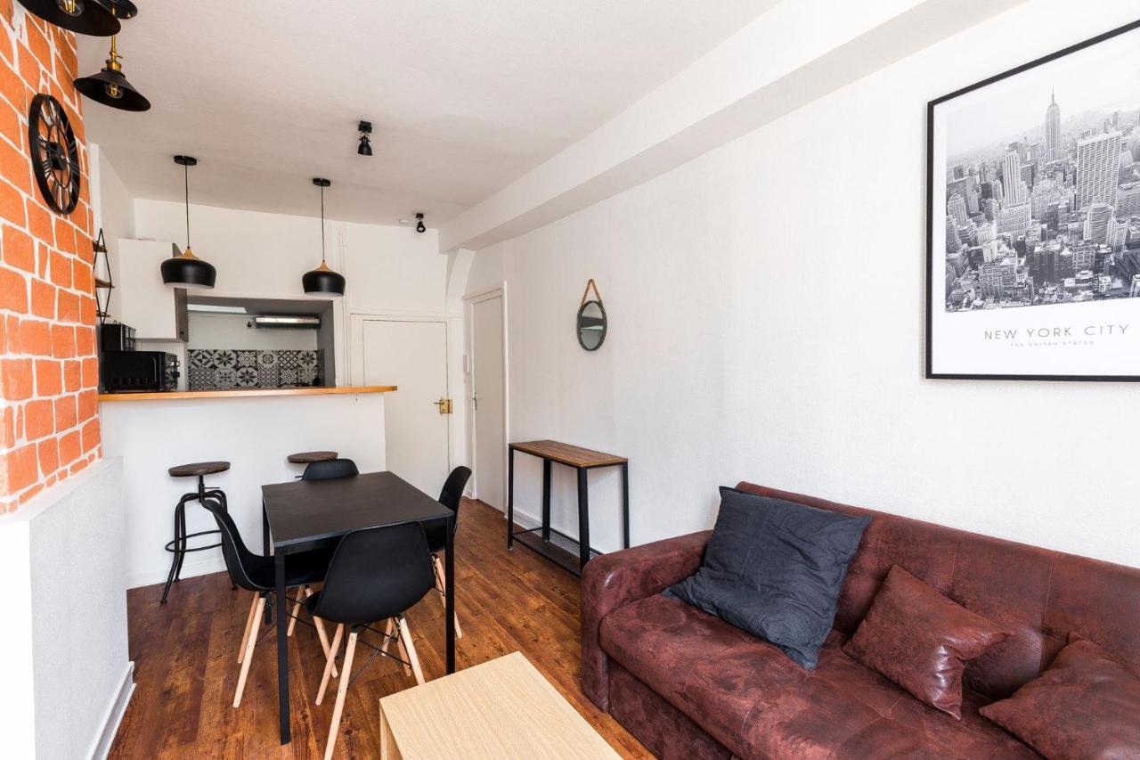 Au Manhattan Auxerre Kültér fotó